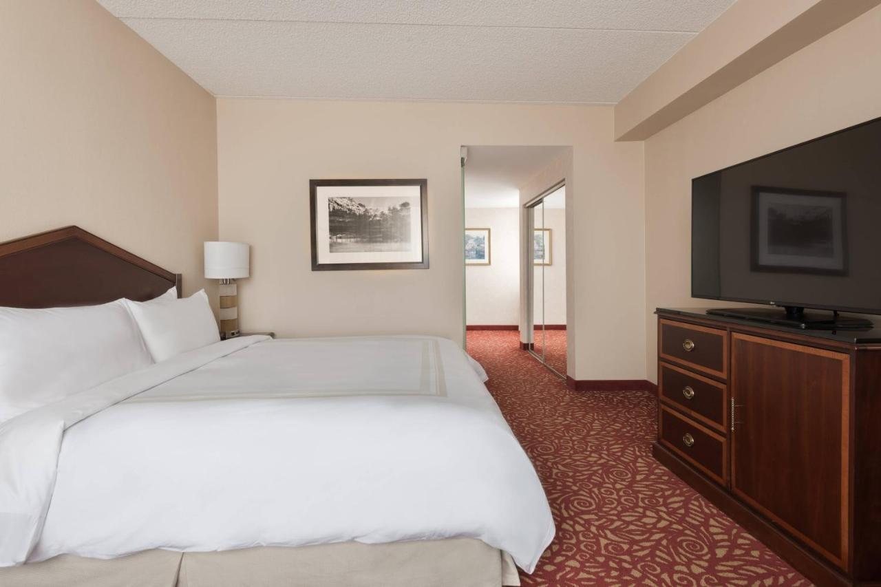 Chicago Marriott Northwest Otel Hoffman Estates Dış mekan fotoğraf